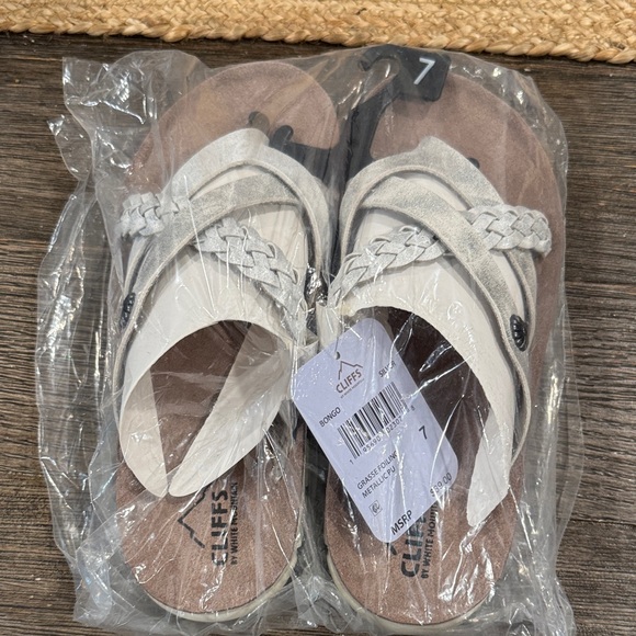 Cliffs by WHITE MOUNTAIN silver Braided Sandals nwt - Picture 3 of 4